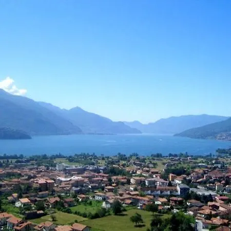 Sleeps 4 Appartement Gravedona